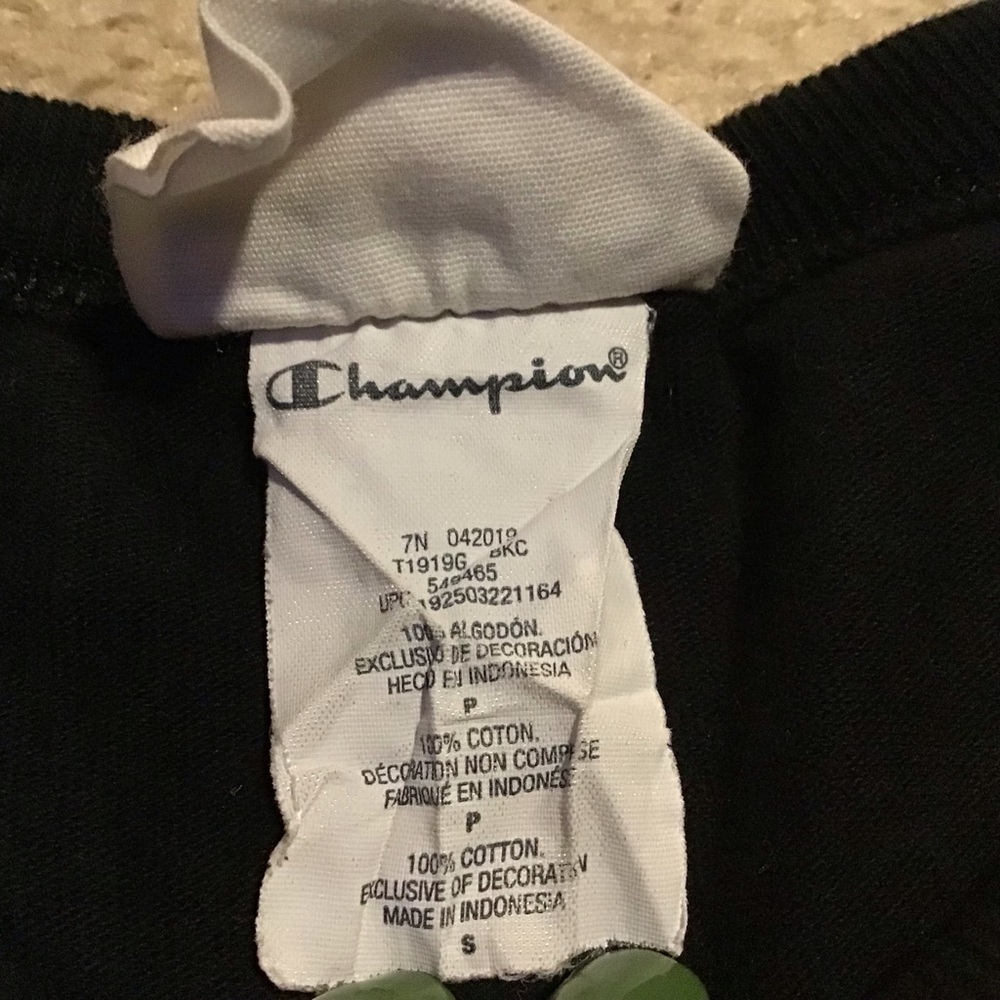 Champion Logo Men’s Black T-shirt Short Sleeve Casual School Streetwear Sz Small - Picture 4 of 9